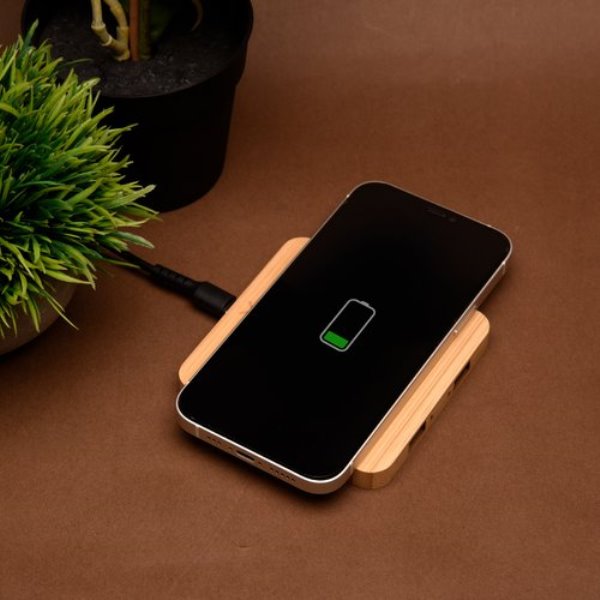 Wangari Pine 15W Square Bamboo Wireless Charger