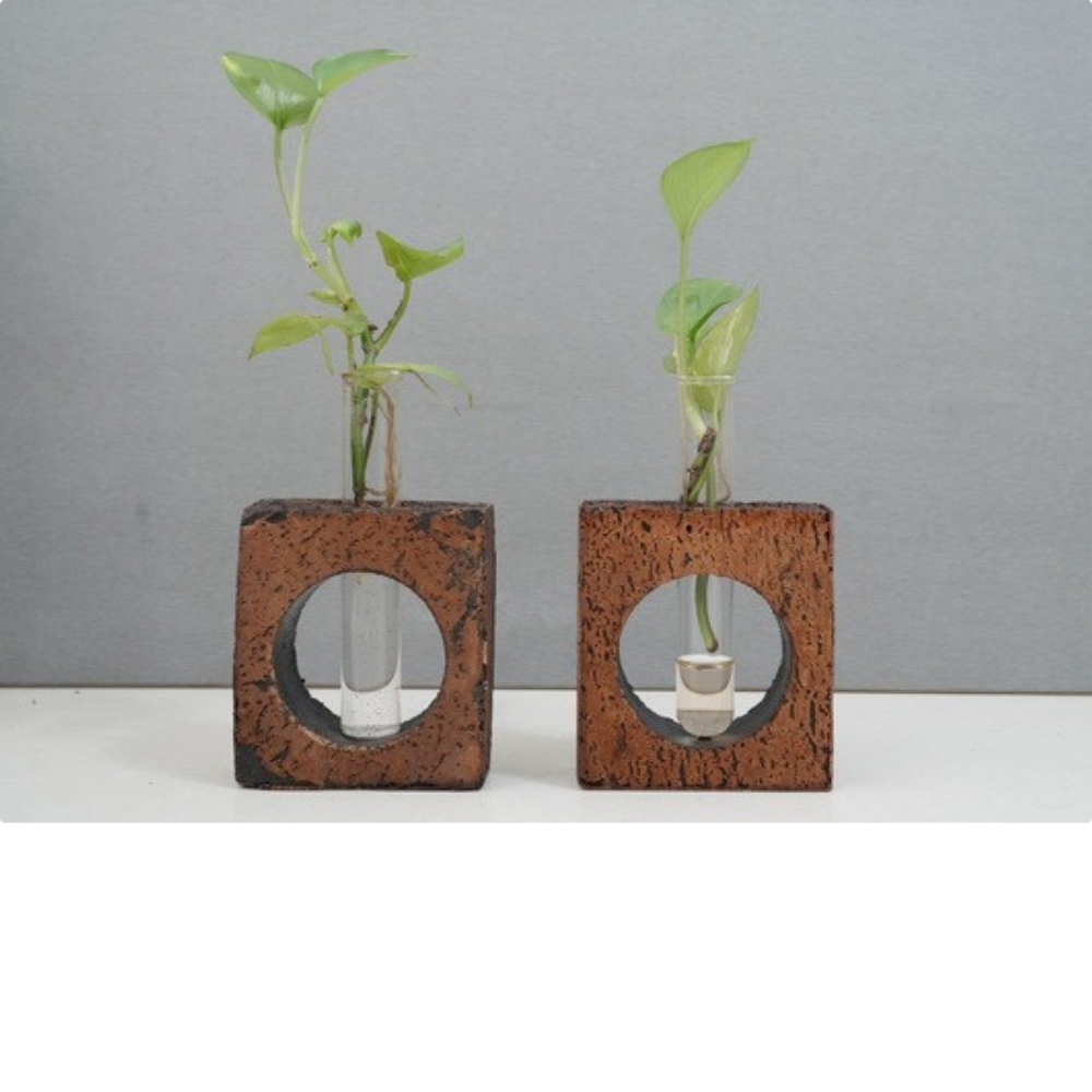 2 BARK PLANTERS TOTAL ITEMS - 2