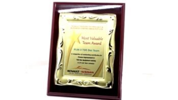 Classic Gold Plaque for Leadership Excellence –...