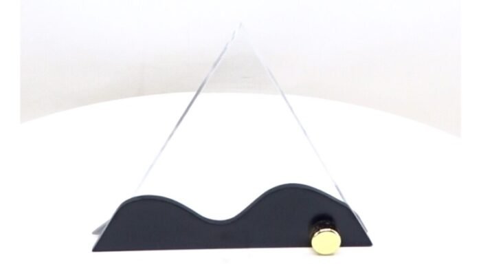 Compact Triangular Table Trophy – Innovative Recognition for Rising Talent