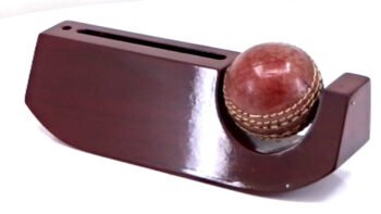 Cricket Ball Card Holder – Sports-Themed Corporate...