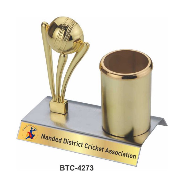 Cricket Trophy Pen Stand