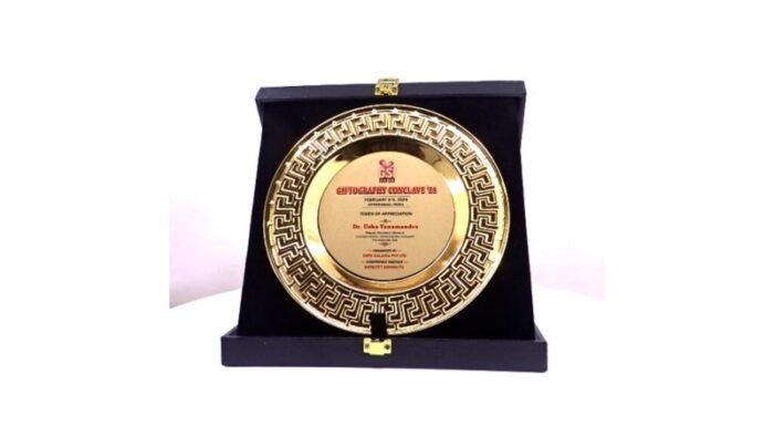 Crisp, Classy, And Compact Gold – Recognition for Service & Top Performance