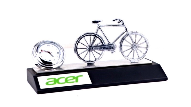 Cycle Memento With Watch