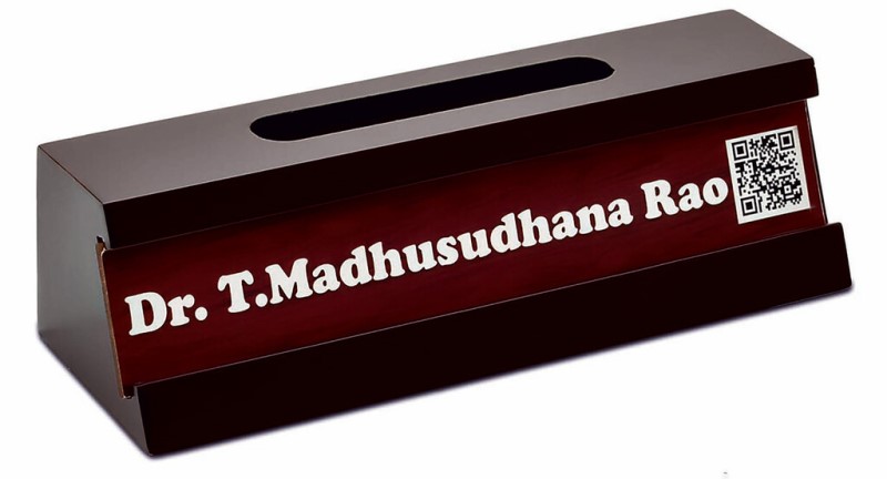 Executive Wooden Nameplate Holder – Elegant Desk Identity