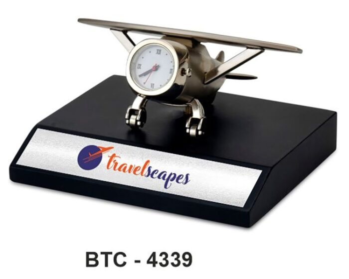 Flying Time Aeroplane Clock – Elegant Aviation-Themed Desk Accessory