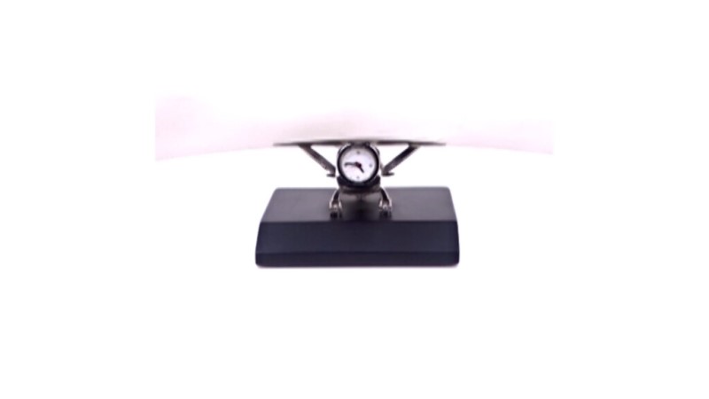 Flying Time Aeroplane Clock – Elegant Aviation-Themed Desk Accessory