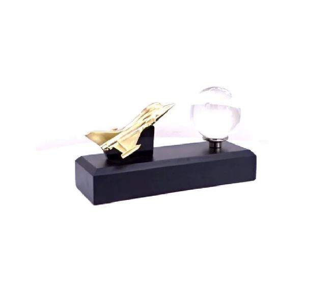 Gold-Plated Metal Rafale Aeroplane with Crystal Globe – Premium Corporate Gift & Desk Décor