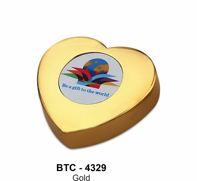 Gold & Silver Heart Elegance – Symbolic Paperweight for Care & Appreciatione