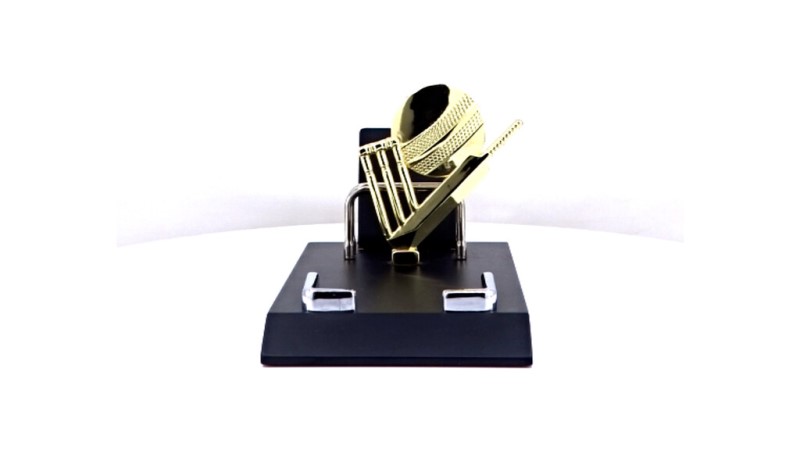 Golden Cricket Desktop Holder – Celebrate Cricket Excellence