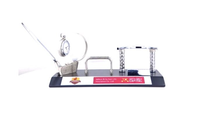 Golf-Inspired 4-in-1 Desktop