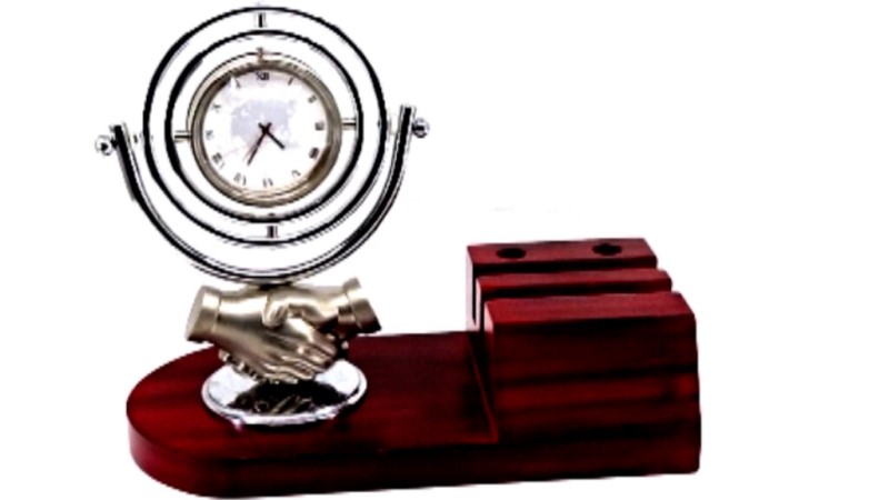 Handshake Clock Desk Set