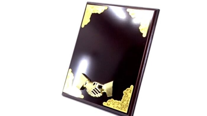 Handshake Partnership Plaque – Celebrating Collaboration & Professional Milestones