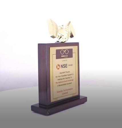 Handshake Partnership Trophy