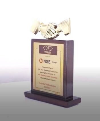 Handshake Partnership Trophy – Celebrate Trust and...