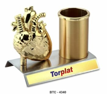 Heart Pen Stand – Stylish & Functional...