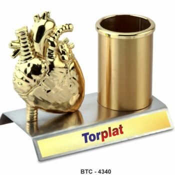 Heart Pen Stand – Stylish & Functional...