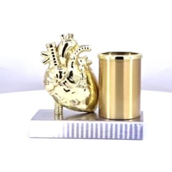 Heart Pen Stand – Stylish & Functional...