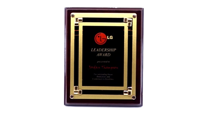 Leadership Plaque with Luxe Corners – Premium Executive & Corporate Honor Award