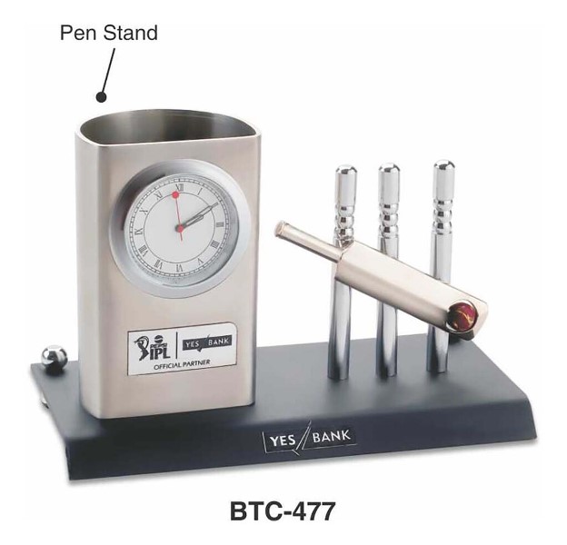 Metal Cricket Set With Pen Stand