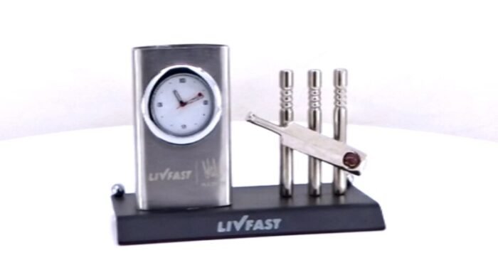 Metal Cricket Set With Pen Stand