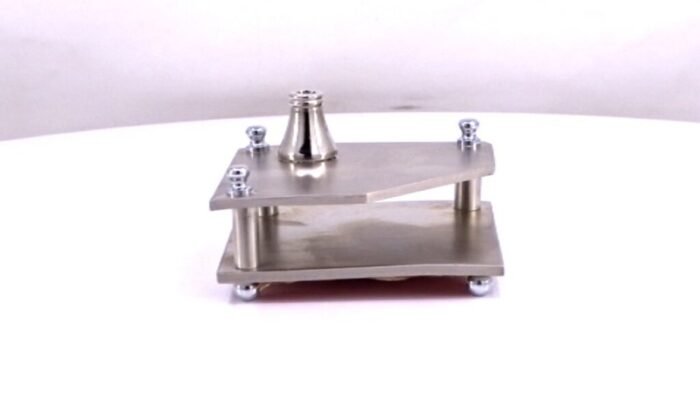 Metal Memo Pad Holder with Pen Stand – Sleek & Functional Desk Accessory