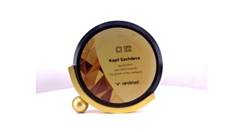 Modern Circle with Luxe Touch Trophy