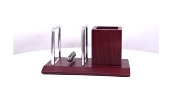 Newton’s Cradle Executive Desk Set – Balance...