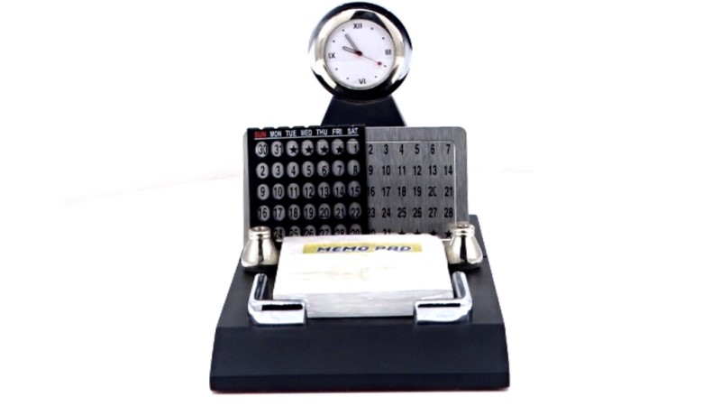 Perpetual Calendar with Clock & Memo Pad
