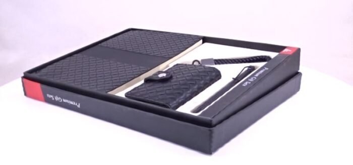 Premium Gift Set with Rotating Keychain & RFID Blocking Card Holder