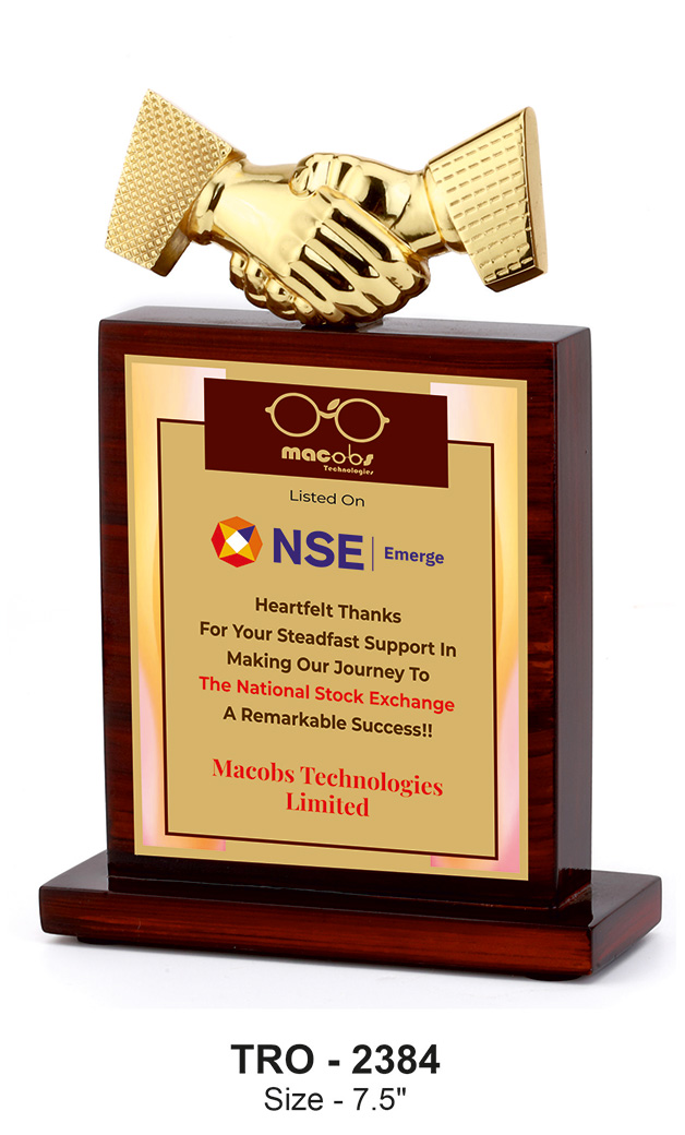 HANDSHAKE PARTNERSHIP TROPHY