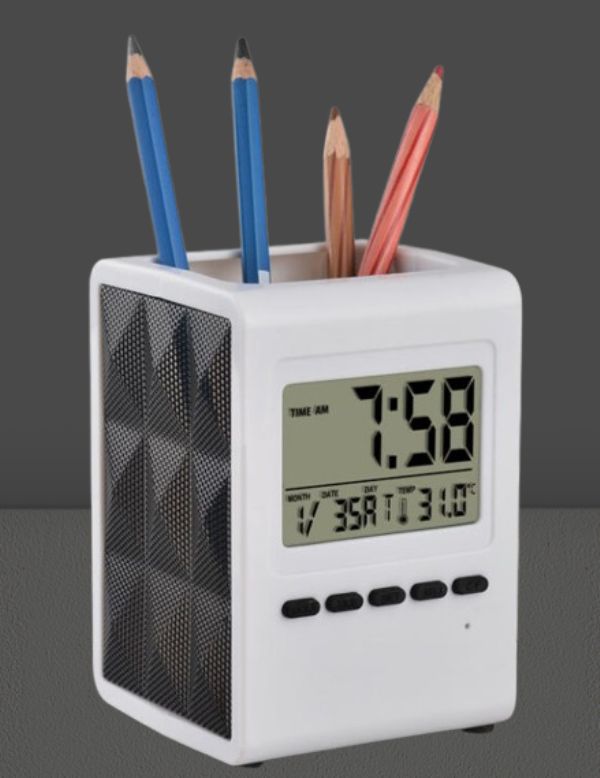 Tumbler with Digital Clock and Temperature Display