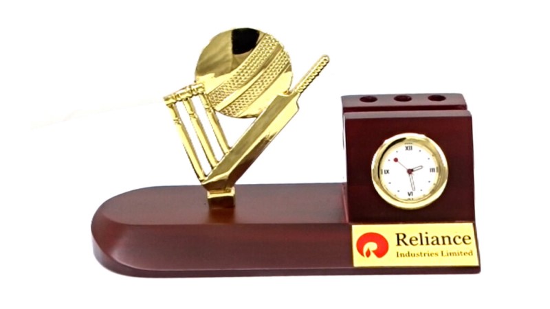 Wooden Cricket Desk Organiser With Clock