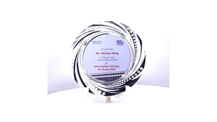 wisted Rim Salver – Silver Modern Classic for Corporate Recognition